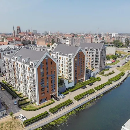 Exclusive Motlawa River Oldtown * Gdańsk